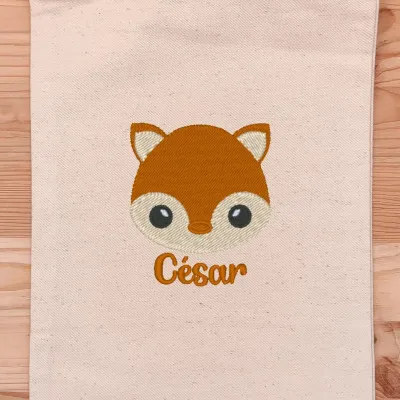 La broderie de la pochette César le Renard