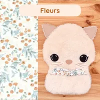 Doudou Bee Doux Andrea le Chat avec cœur en tissu motif Fleurs